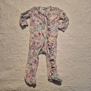Caden Lane girls 3-6 months  ruffle tush footie, hands flip over Easter VGUC